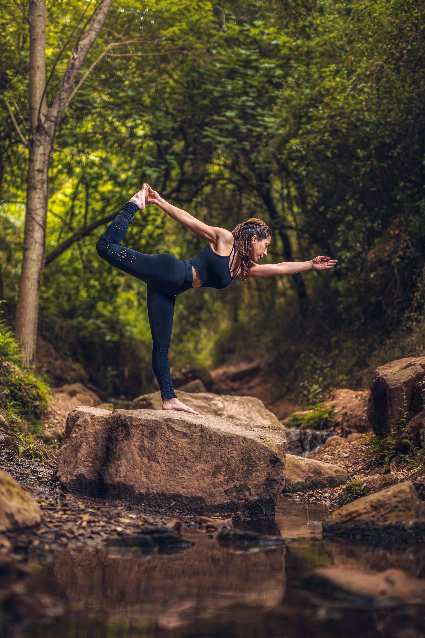 Maestra Priya Sugandh yoga asana clases y formaciones  formacion de hatha vinyasa yoga 